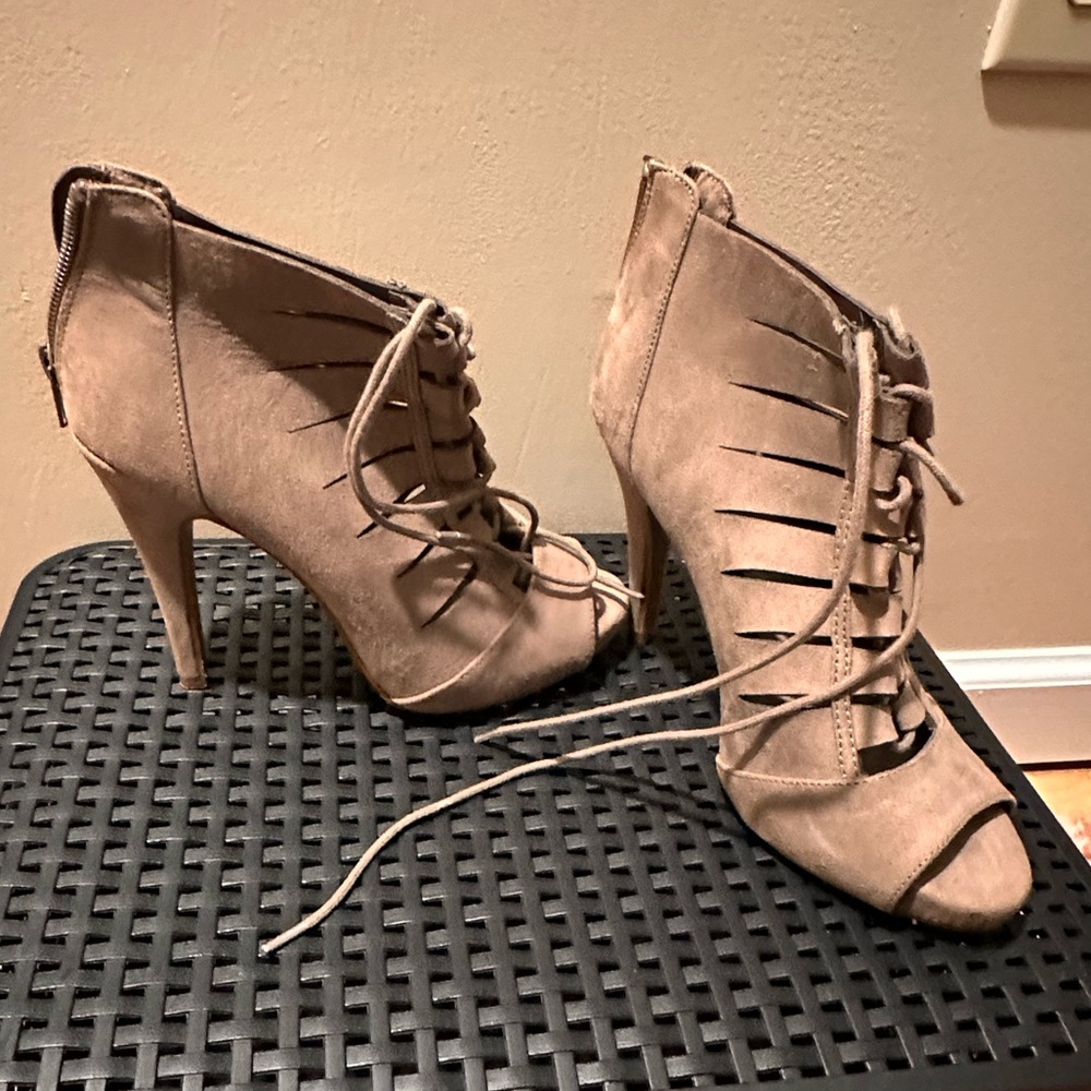 Fergalicious by Fergie Heel Boots Size 6.5